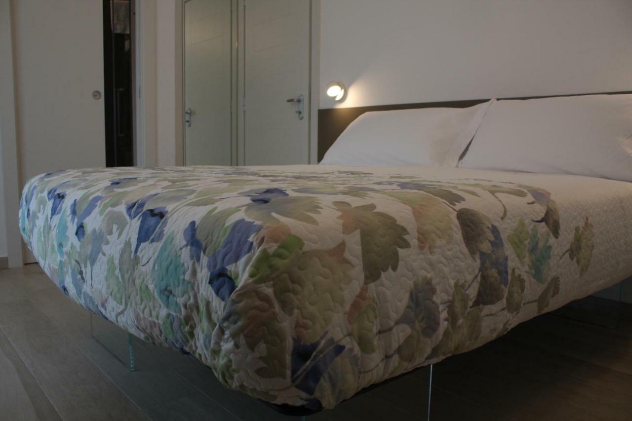 Aria Design 3*